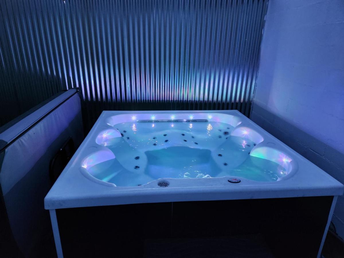Gite De Charme Proche Loire A Velo Avec Jacuzzi Privatif Savonnières Dış mekan fotoğraf